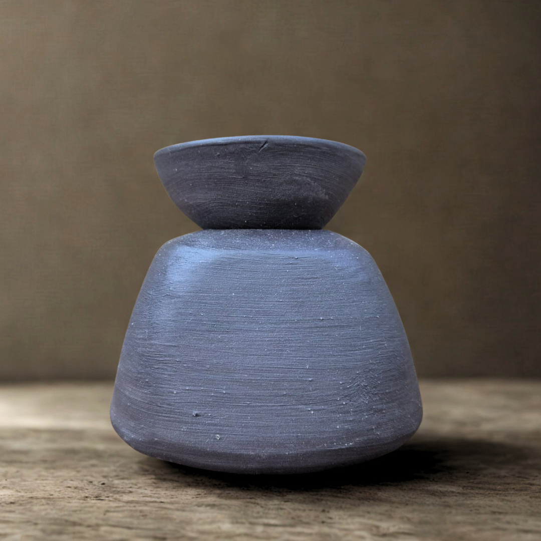 'Yin Oil Burner | Onyx' by Sultry Ceramics