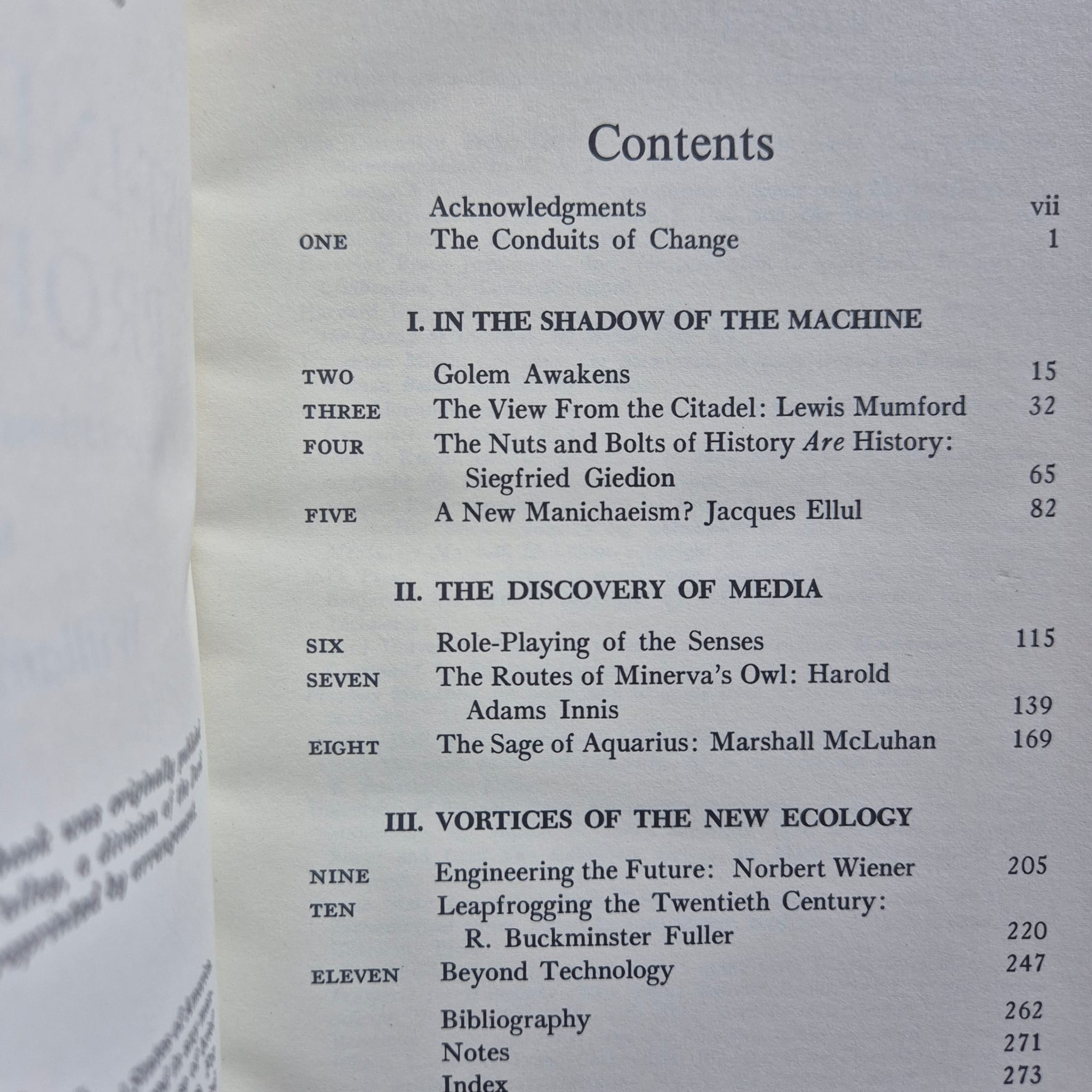 'The Post-Industrial Prophets: Interpretations of Technology' by William Kuhns