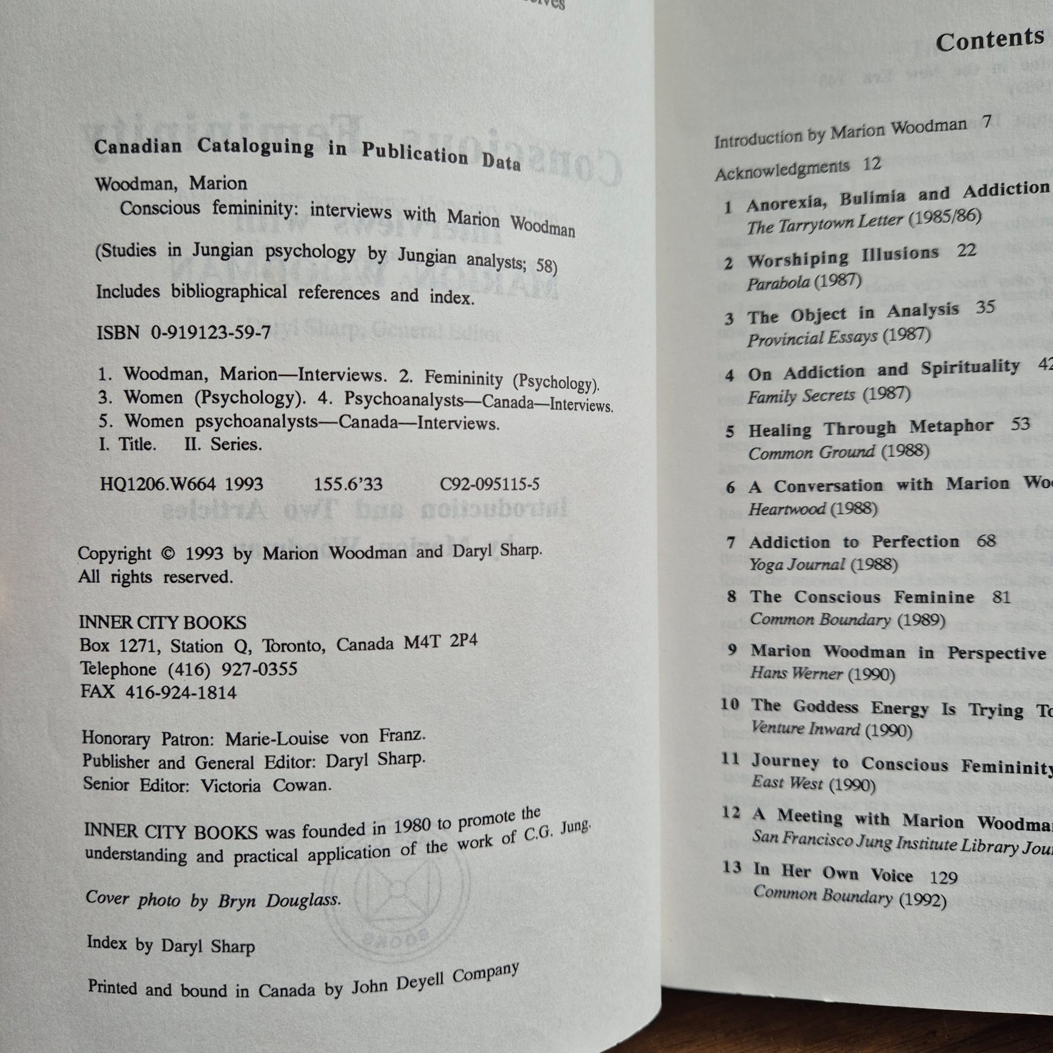 ‘Conscious Femininity: Interviews with Marion Woodman’ by Marion Woodman and Daryl Sharp