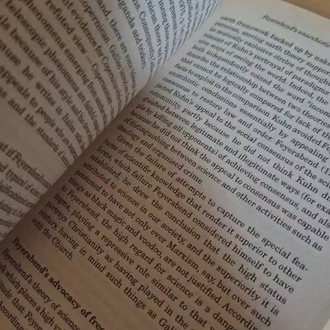 'What is this thing called Science?' by A.F. Chalmers